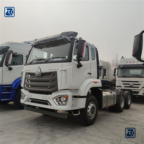 Sinotruk HOWO 6X4 371 380 400HP 400L 600L Prime Mover Tractor Truck For