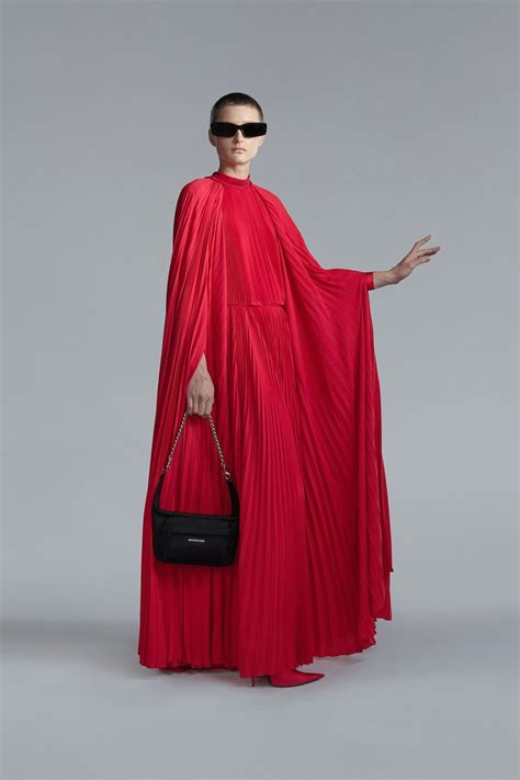 BALENCIAGA 2023 春夏 Campaign 陆续释出 – NOWRE现客
