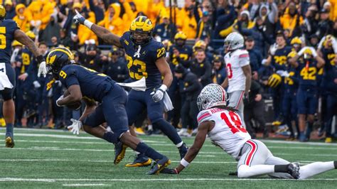 Report Michigans Rod Moore Suffers Torn Acl