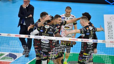 Superlega La Sir Susa Vim Perugia Si Prepara Per La Trasferta Di Padova