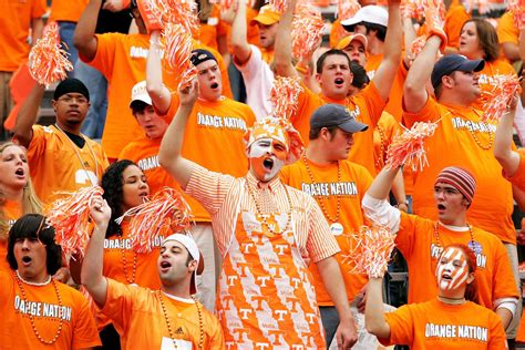 Look Nervous Tennessee Football Fans Go Viral The Spun