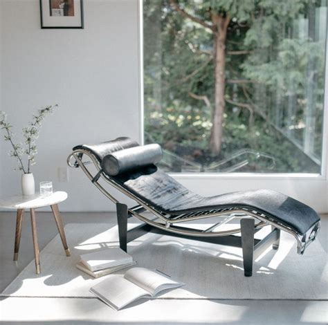 Corbusier Chaise Lounge Chair | Chaise lounge chair, Indoor pool design, Chaise