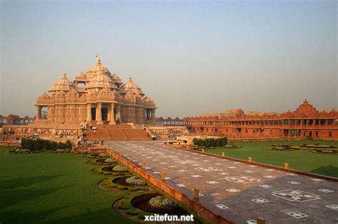 Akshardham Gandhinagar Largest Temple of Gujarat - XciteFun.net