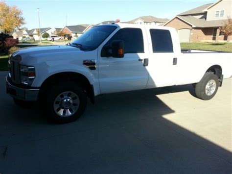 Sell Used 2009 Ford F 350 Super Duty Lariat Crew Cab Pickup 4 Door 64l