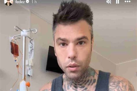 Fedez In Ospedale Per Un Emorragia La Frecciatina A Chiara Ferragni