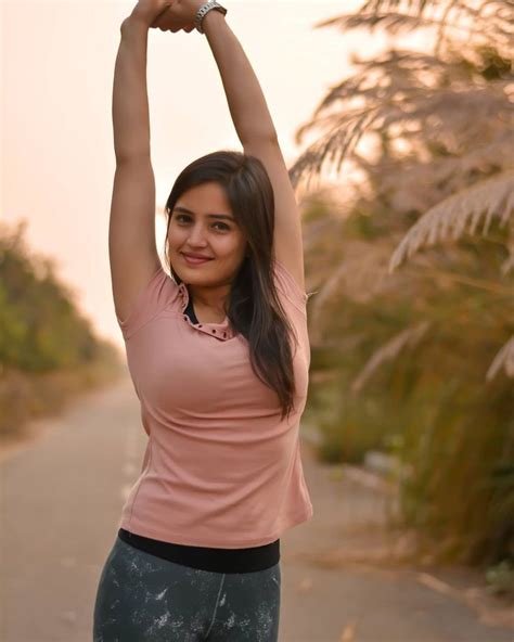 Pin Di Indian Models Su Indian Hot Beautiful Models