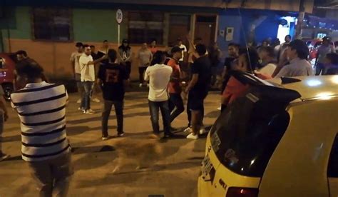 Por Un Choque Entre Un Taxi Y Un Uber Se Desató Batalla Campal En Ibagué