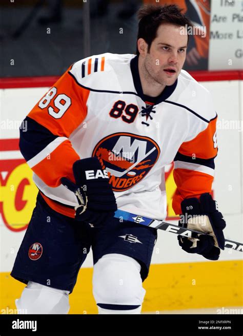 New York Islanders Center Mike Comrie Warms Up Before Facing The