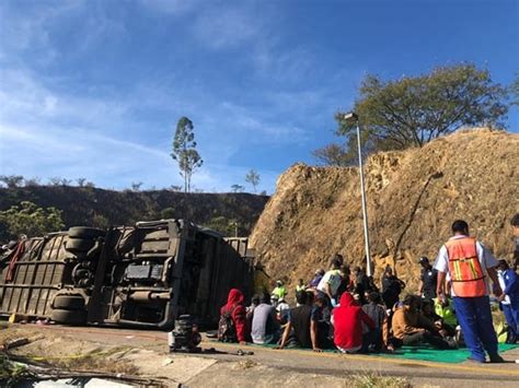 Confirman 2 Muertos Y Más De 40 Heridos En Accidente De Autobús En Oaxaca