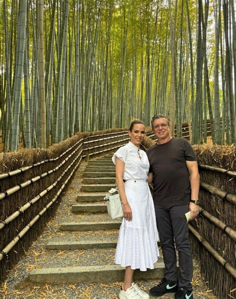 Boninho e Ana Furtado mostram obra da casa nova em São Paulo