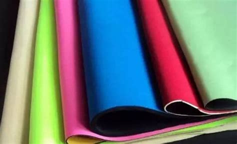how to clean neoprene bag