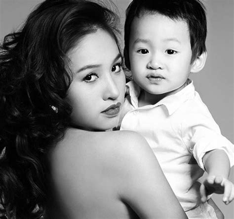 Ảnh bầu bí của các bà bầu hot girl