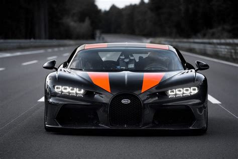 Bugatti Chiron Fastest Car In The World Hits 304 773 MPH Gear Primer