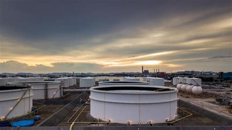 Instala O Industrial Do Terminal Petrol Fero Vista A Rea Para