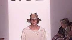 Matt Nye Spring 2000 Ready-to-Wear Fashion Show | Vogue