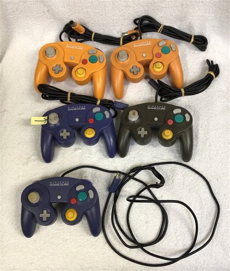 【傷や汚れあり】nintendo 任天堂 Gamecube ゲームキューブ コントローラー 5個 動作未確認 ジャンク品です。の落札情報詳細