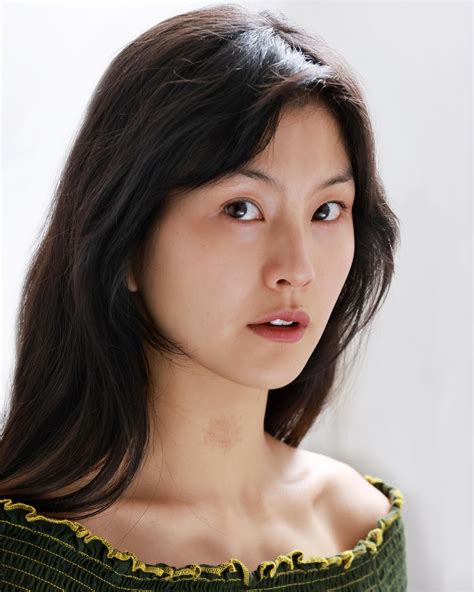 Esther Ming Li