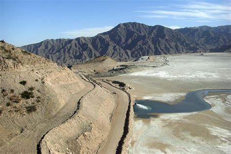 Tailings.info Surface Tailings Containment