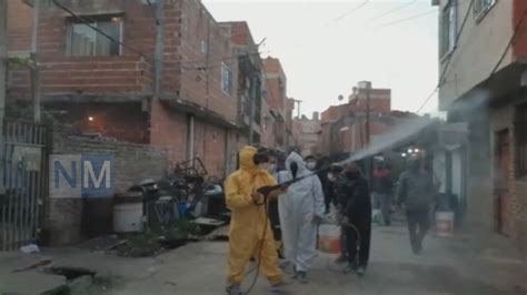 Villa Madero Vecinos De Un Barrio De Emergencia Fumigan Para Combatir