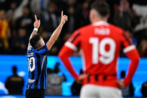 Foto Lautaro Martínez anima al Inter a mantenerse unido