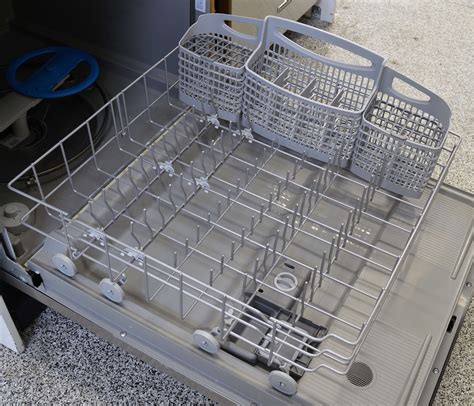 Frigidaire Gallery FGID2466QF Dishwasher Review - Reviewed.com Dishwashers