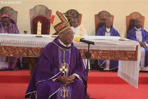 Mgr Kpodzro archevêque émérite de Lomé a concélébré une messe d