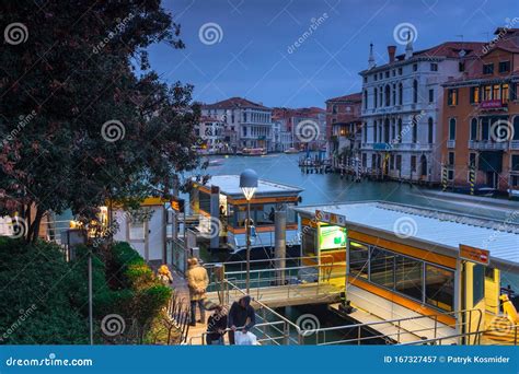 Venice Italy October 24 2019 People Et The Tram Boats In Venice