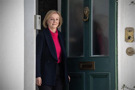 Liz Truss Condemned For Comeback ‘fantasy As 4000 Word Defence Of