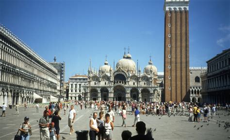 Top 10 Facts about St Mark's Square in Venice - Discover Walks Blog