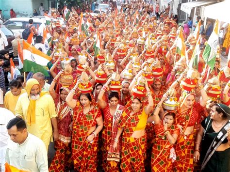 Women Took Out Kalash Yatra In Bhiwani Hanuman Johri