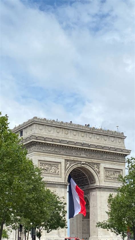 bastille day in paris i 2024