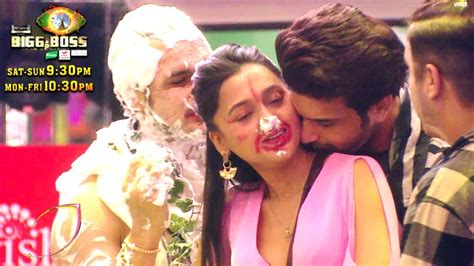 Bigg Boss 15 Update Tejasswi And Karan Indulge Into Romance As Umar