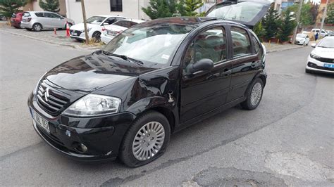 Elektrikli Bisiklet Otomobile Kafa Att Kocaeli Denge