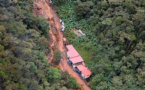 Ascienden A 14 Los Muertos Por La Avalancha En El Centro De Colombia