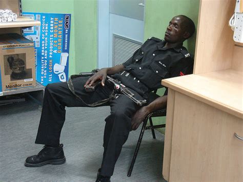 Nigerian Police Sleeping While On Duty And Other Funny Pics - Jokes Etc ...