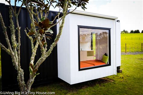 Living Big in a Tiny House - Brilliant 20ft Shipping Container Home ...