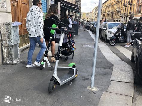 Milano Mobilit Monopattini Vietati Sui Marciapiedi Urbanfile