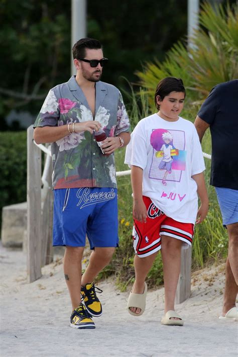 Scott Disick Connects With Son Mason In Miami After Kourtneys