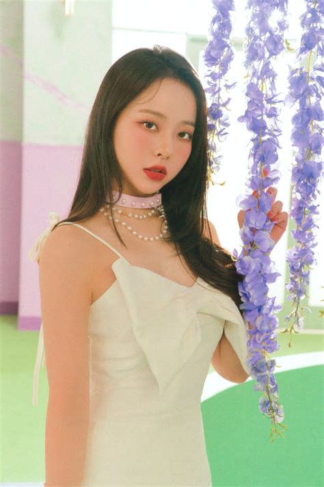 Loona Scans On Twitter Flip That Album Scans Version D Vivi