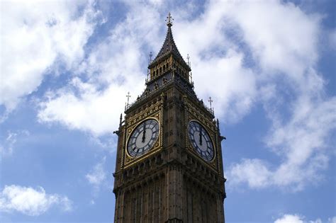 Big Ben, London striking 12 midday, free photos, #1225111 - FreeImages.com