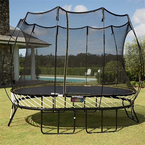 11ft Medium Oval Enclosed Springfree Trampoline