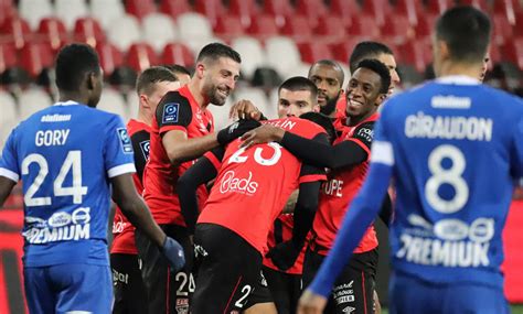 Ligue 2 BKT J13 EA Guingamp ES Troyes AC 1 2 En Avant Guingamp