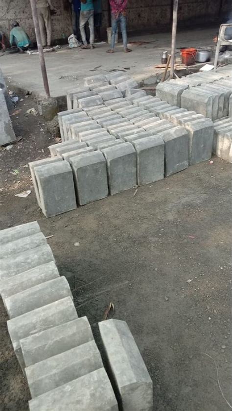 Gray Rcc Road Divider Rectangle Upto Kg At Rs Piece In Pune Id