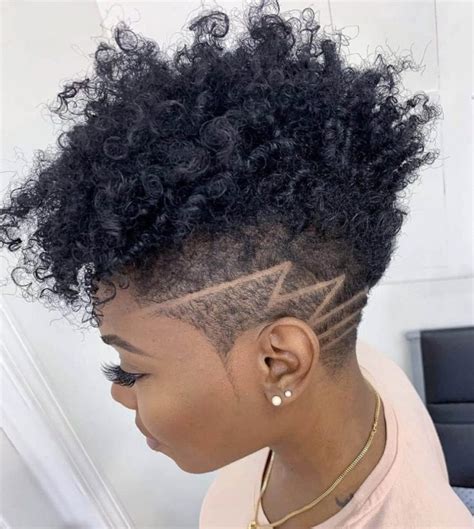 Cabelo Feminino Raspado Do Lado