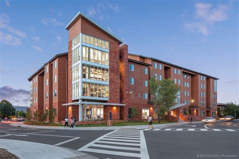 Campus Living Community – Honors College | Campus Living