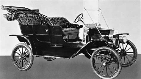 Ford Modelo T primeiro carro popular da história comemora 110 anos de