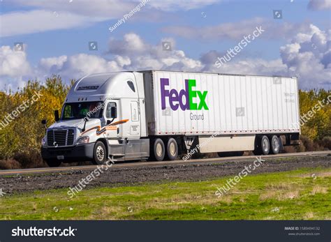 357 Fedex ground Images, Stock Photos & Vectors | Shutterstock