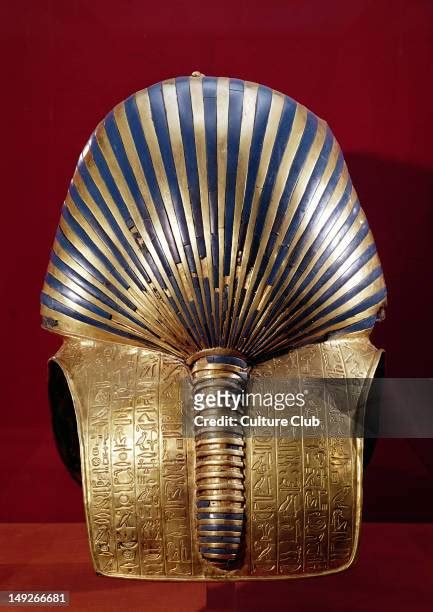 King Tutankhamun Mask Stockfotos En Beelden Getty Images