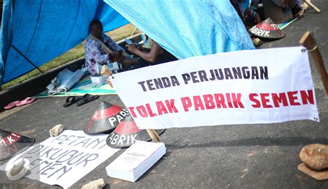 Tolak Pabrik Semen Petani Dirikan Tenda Perjuangan Foto Liputan