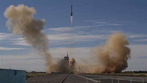 Shenzhou-12: First astronauts reach China's new space station